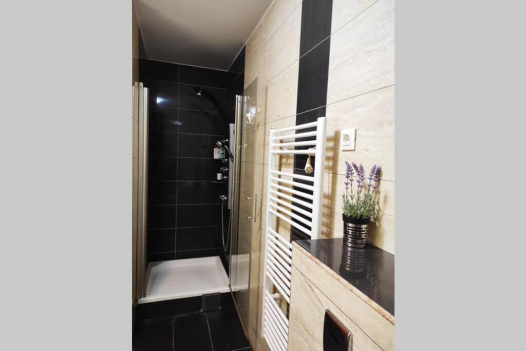 Spacious Apartment Near City Center And The Beach Spalato Esterno foto