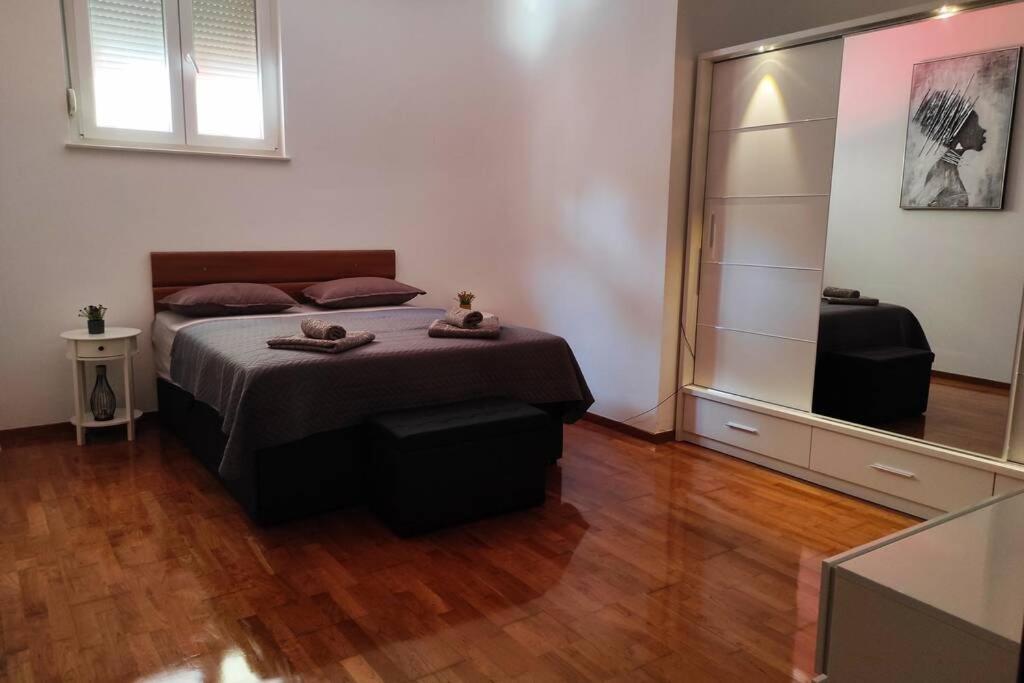 Spacious Apartment Near City Center And The Beach Spalato Esterno foto